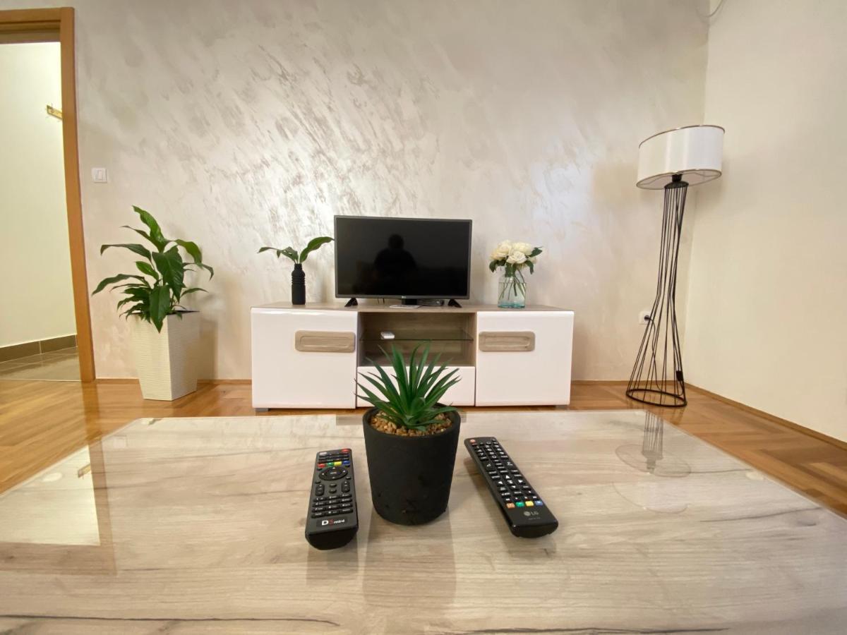 Apartman A&M Tivat Exterior photo